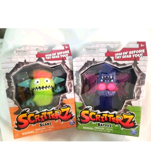 :* 2 new Scritterz Scabz and battyz Interactive Collectible Jungle Creatures - Picture 1 of 10